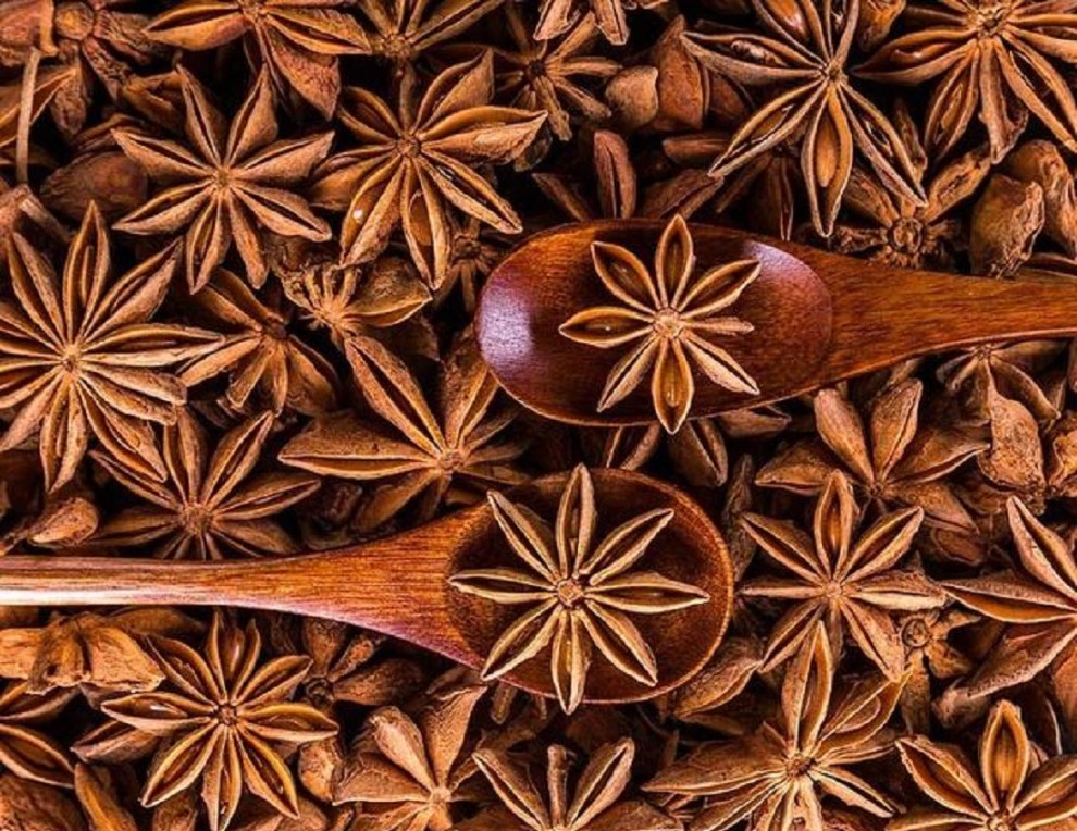 Star Anise /அன்னாசிப்பூ
