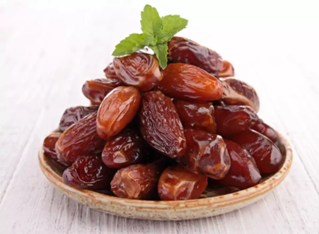 Dates / பேரிச்சம் பழம்