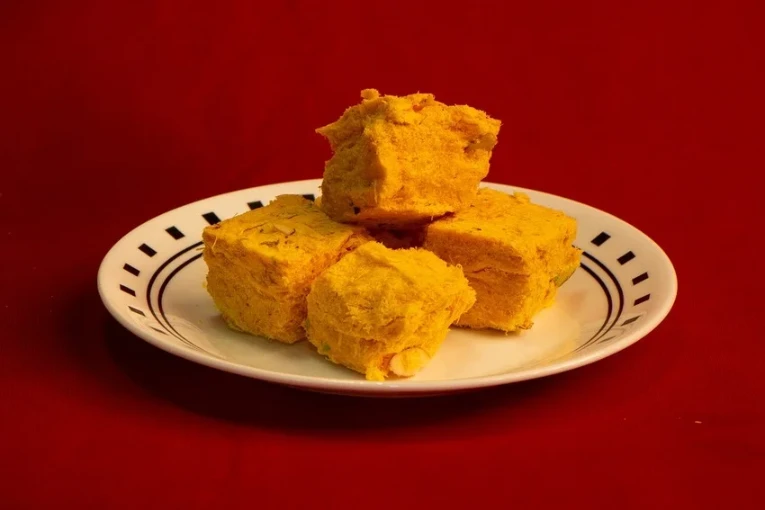 Soan Papdi mango GRB சோன்பாப்டி